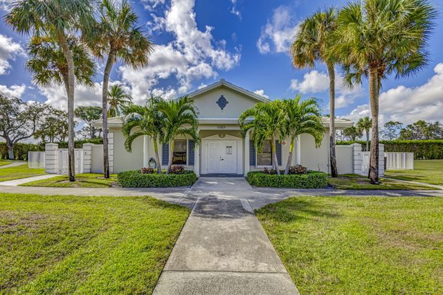 3516 Whitehall Drive 301, West Palm Beach, FL 33401
