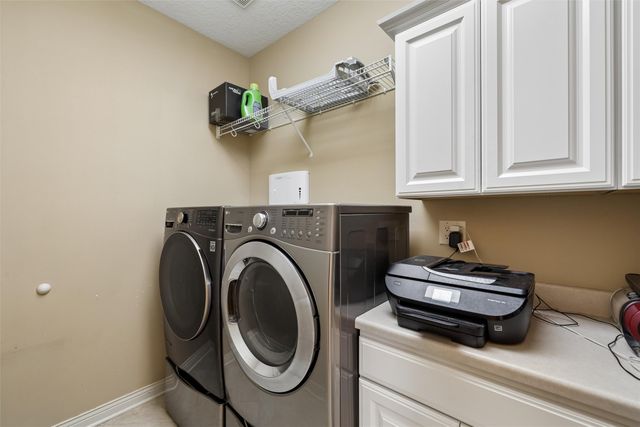 4019 139th Street, Urbandale, IA 50323