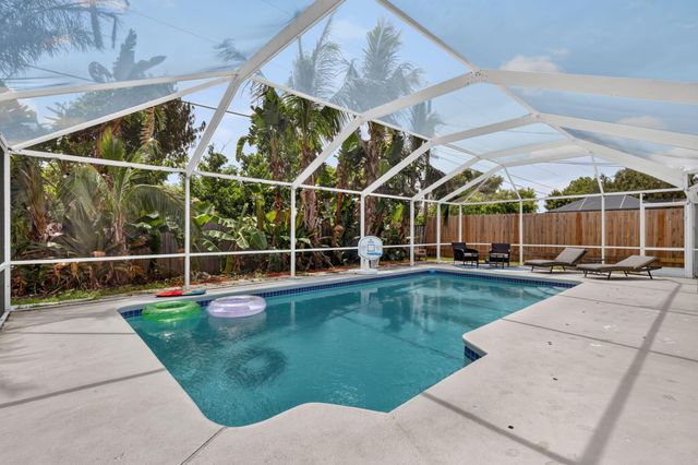 3273 SE W Snow Road, Port St. Lucie, Port St Lucie, FL 34984