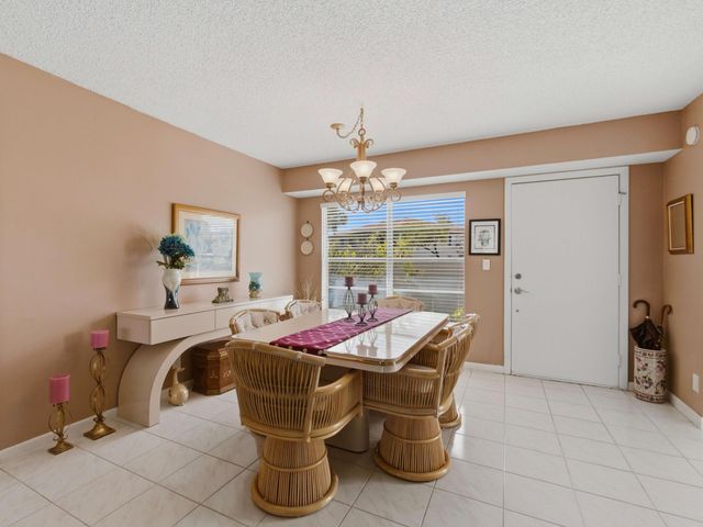 13648 Coconut Palm Court A, Delray Beach, FL 33484