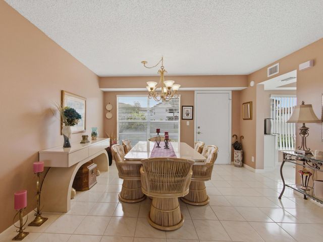 13648 Coconut Palm Court A, Delray Beach, FL 33484