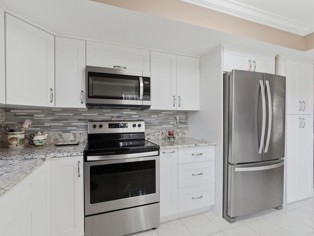 13648 Coconut Palm Court A, Delray Beach, FL 33484