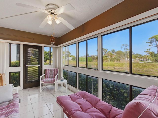 13648 Coconut Palm Court A, Delray Beach, FL 33484