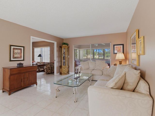 13648 Coconut Palm Court A, Delray Beach, FL 33484
