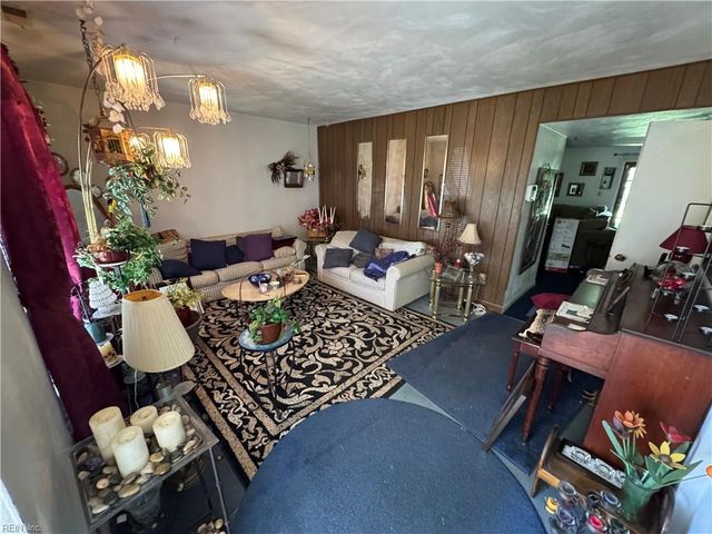 5656 Caxton Ct, Virginia Beach, VA 23462