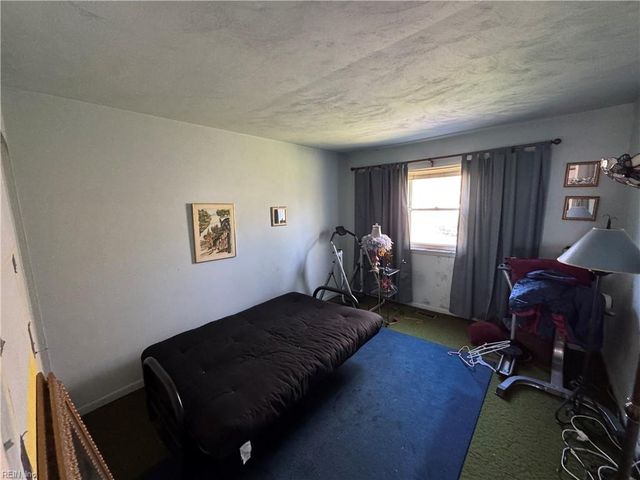 5656 Caxton Ct, Virginia Beach, VA 23462