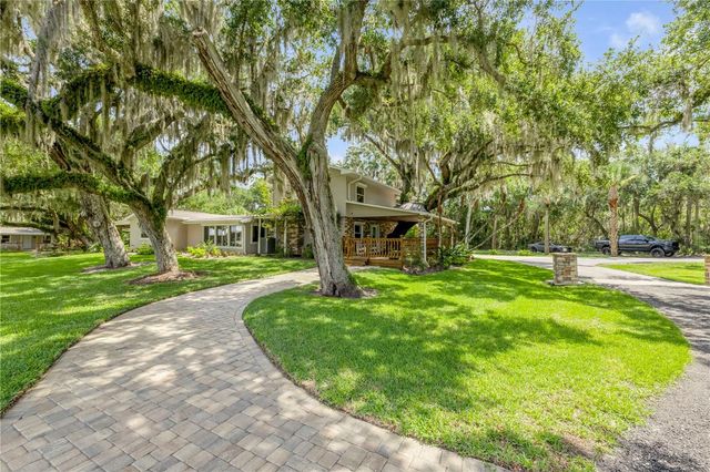 800 HIDDEN OAKS LANE, Oak Hill, FL 32759