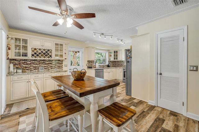 800 HIDDEN OAKS LANE, Oak Hill, FL 32759