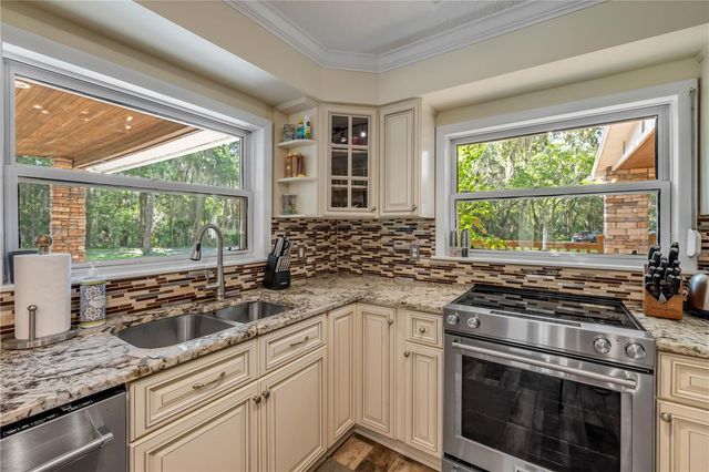 800 HIDDEN OAKS LANE, Oak Hill, FL 32759