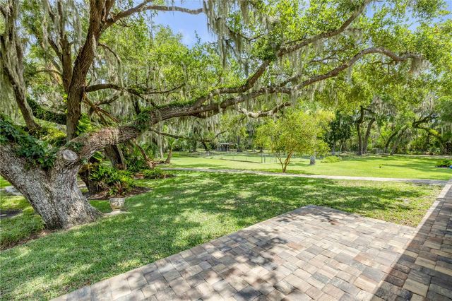 800 HIDDEN OAKS LANE, Oak Hill, FL 32759