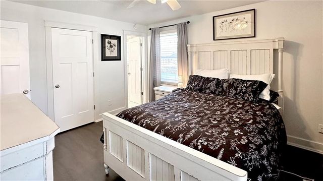 15404 S Summertree Lane, Olathe, KS 66062