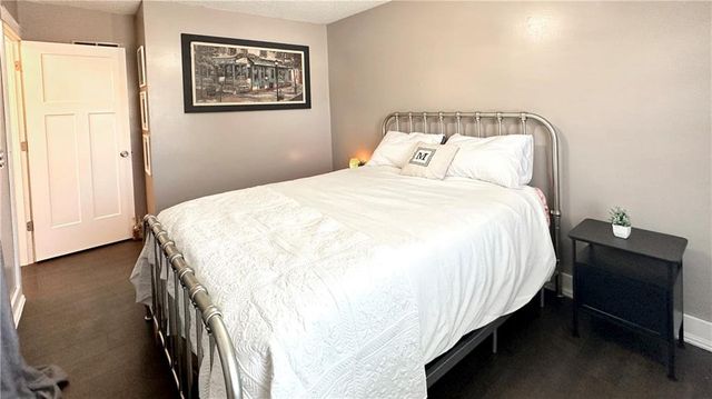 15404 S Summertree Lane, Olathe, KS 66062