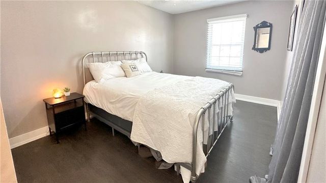 15404 S Summertree Lane, Olathe, KS 66062