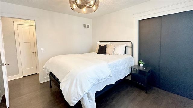 15404 S Summertree Lane, Olathe, KS 66062