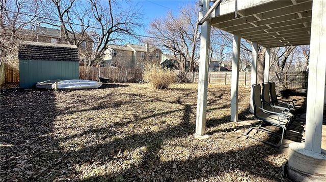 15404 S Summertree Lane, Olathe, KS 66062