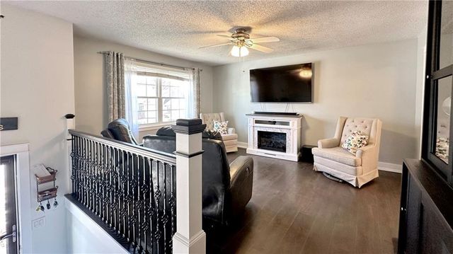 15404 S Summertree Lane, Olathe, KS 66062