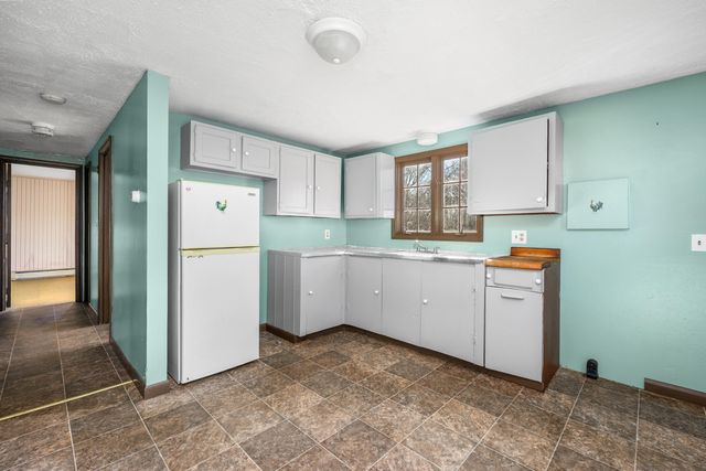 28 Charles Street, South Chatham, MA 02659