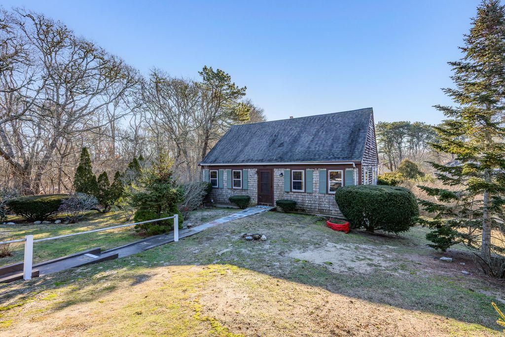 28 Charles Street, South Chatham, MA 02659