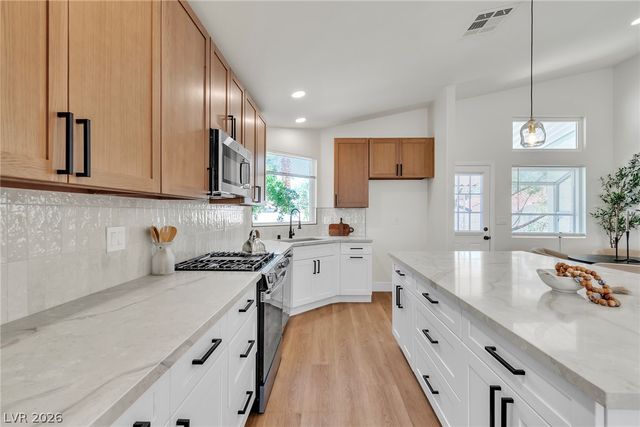 8220 Mt Brodie Circle, Las Vegas, NV 89145