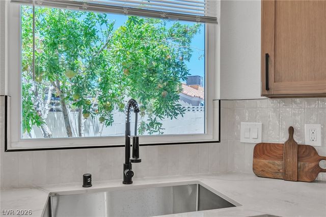8220 Mt Brodie Circle, Las Vegas, NV 89145
