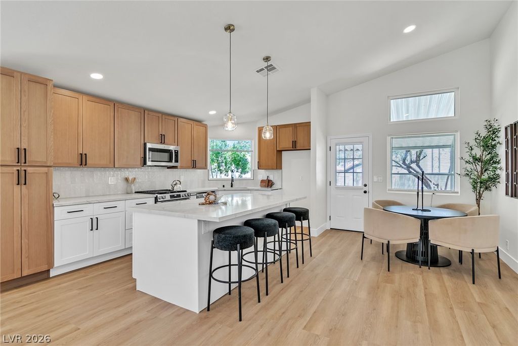 8220 Mt Brodie Circle, Las Vegas, NV 89145