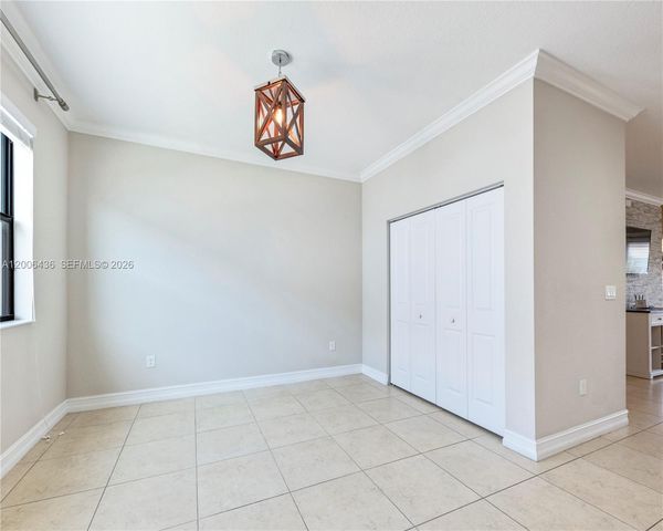 11348 SW 14th St, Pembroke Pines, FL 33025