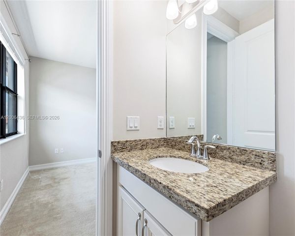 11348 SW 14th St, Pembroke Pines, FL 33025