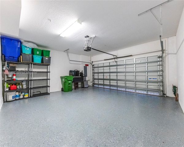 11348 SW 14th St, Pembroke Pines, FL 33025