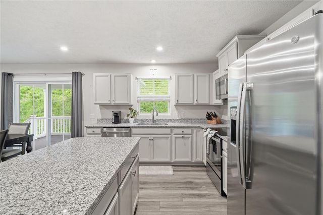 329 Nelson Dr, Monroeville, PA 15146