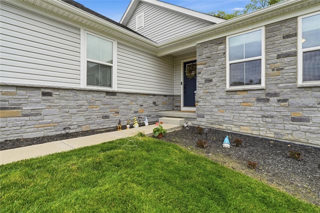 329 Nelson Dr, Monroeville, PA 15146