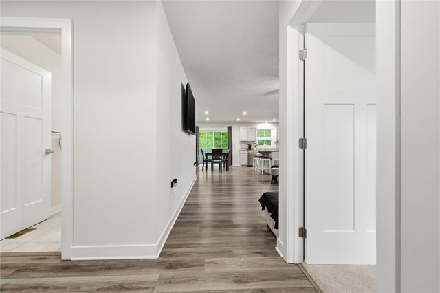 329 Nelson Dr, Monroeville, PA 15146