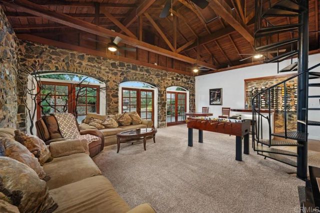 713 Quiet Hills Farm Road, Escondido, CA 92029