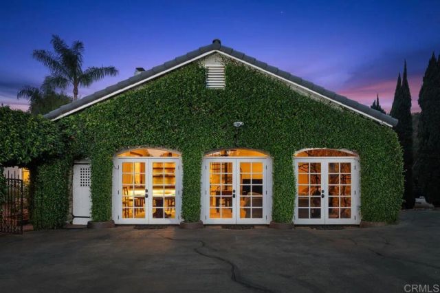 713 Quiet Hills Farm Road, Escondido, CA 92029