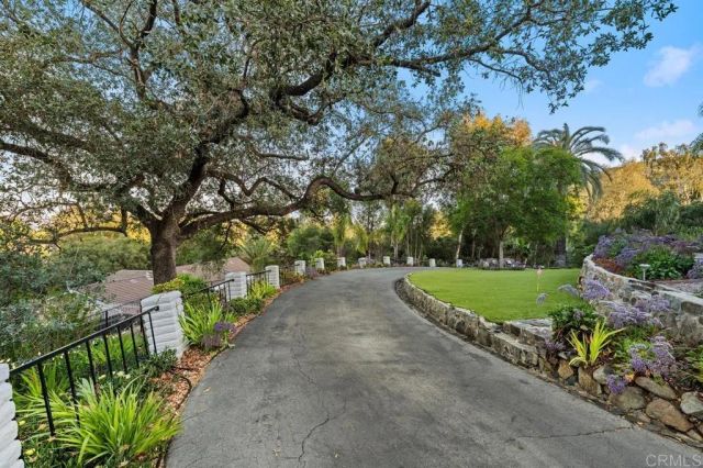 713 Quiet Hills Farm Road, Escondido, CA 92029