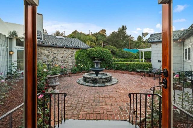 713 Quiet Hills Farm Road, Escondido, CA 92029