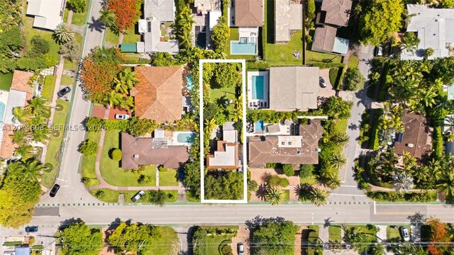 524 W 47th St, Miami Beach, FL 33140