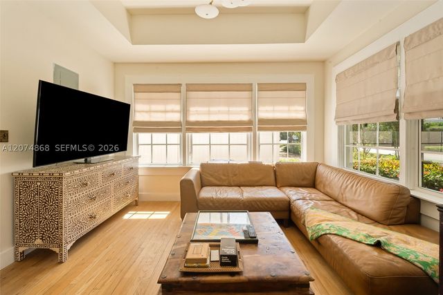 524 W 47th St, Miami Beach, FL 33140