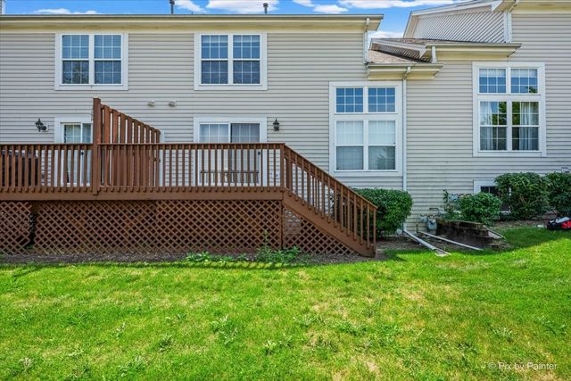 1058 E Danbury Drive, Cary, IL 60013