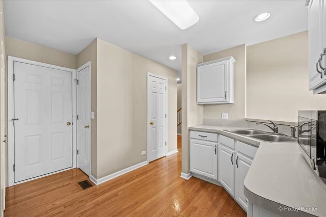 1058 E Danbury Drive, Cary, IL 60013