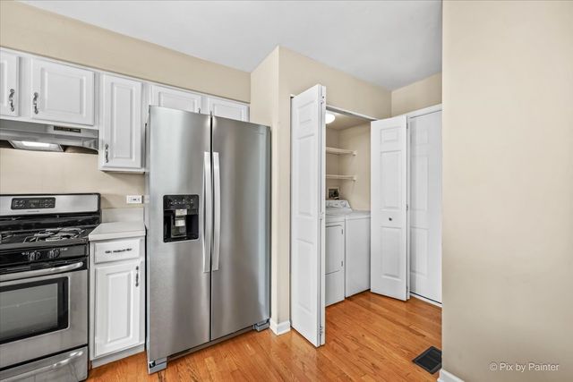 1058 E Danbury Drive, Cary, IL 60013