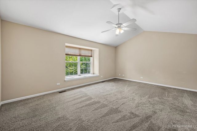 1058 E Danbury Drive, Cary, IL 60013