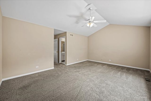 1058 E Danbury Drive, Cary, IL 60013