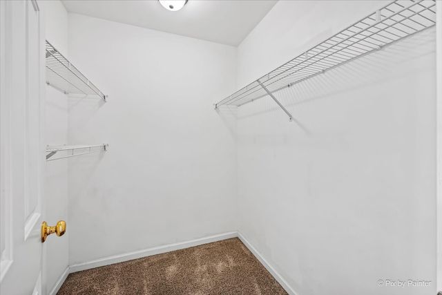 1058 E Danbury Drive, Cary, IL 60013