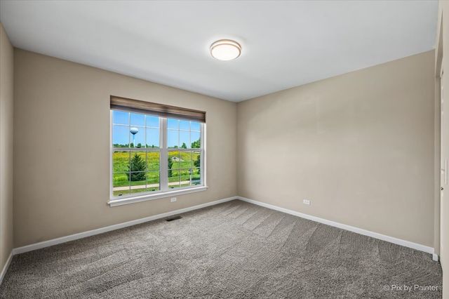 1058 E Danbury Drive, Cary, IL 60013