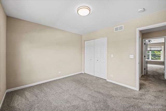 1058 E Danbury Drive, Cary, IL 60013