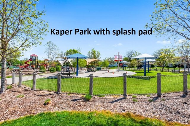 1058 E Danbury Drive, Cary, IL 60013