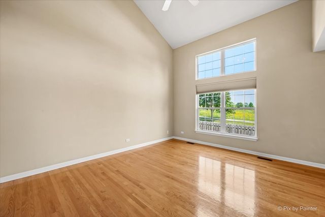 1058 E Danbury Drive, Cary, IL 60013