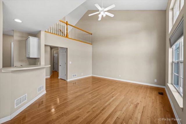 1058 E Danbury Drive, Cary, IL 60013