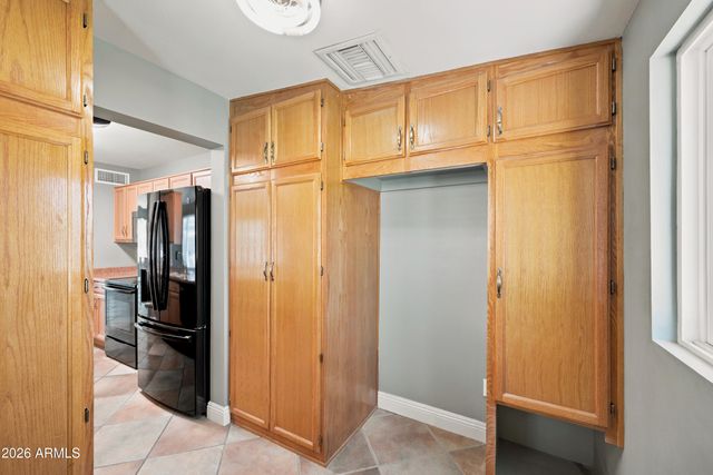 5518 W Whitten Street, Chandler, AZ 85226