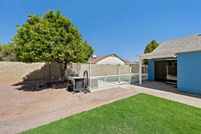 5518 W Whitten Street, Chandler, AZ 85226